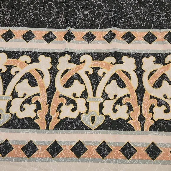 Shower curtain - Picture 1 of 1